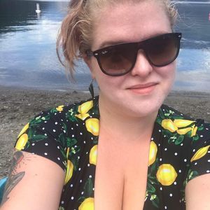 Meet your Posher, Laurian